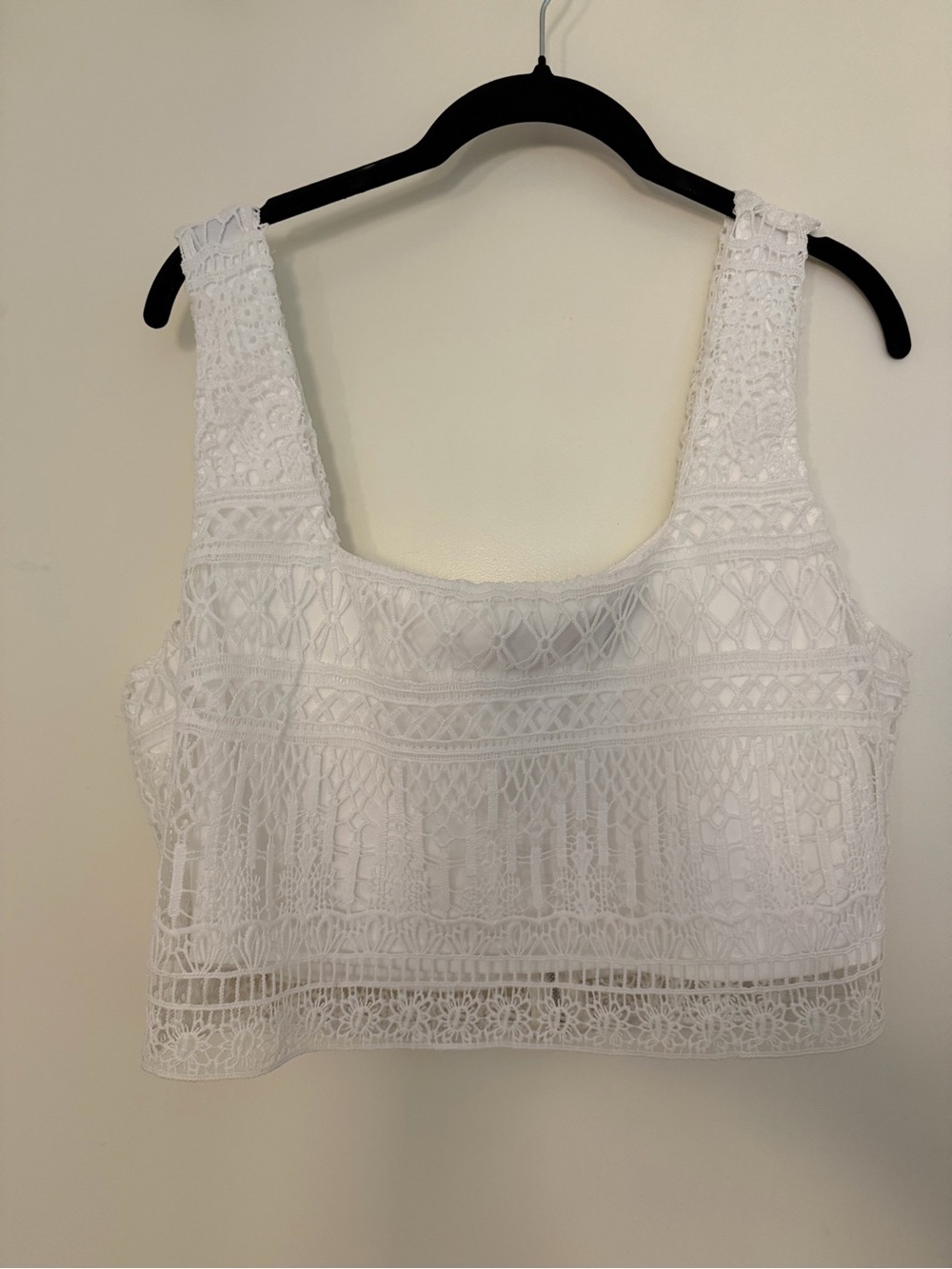 Lulu’s White Cropped Tank Top - Brand new no tags